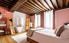 Chez Camille